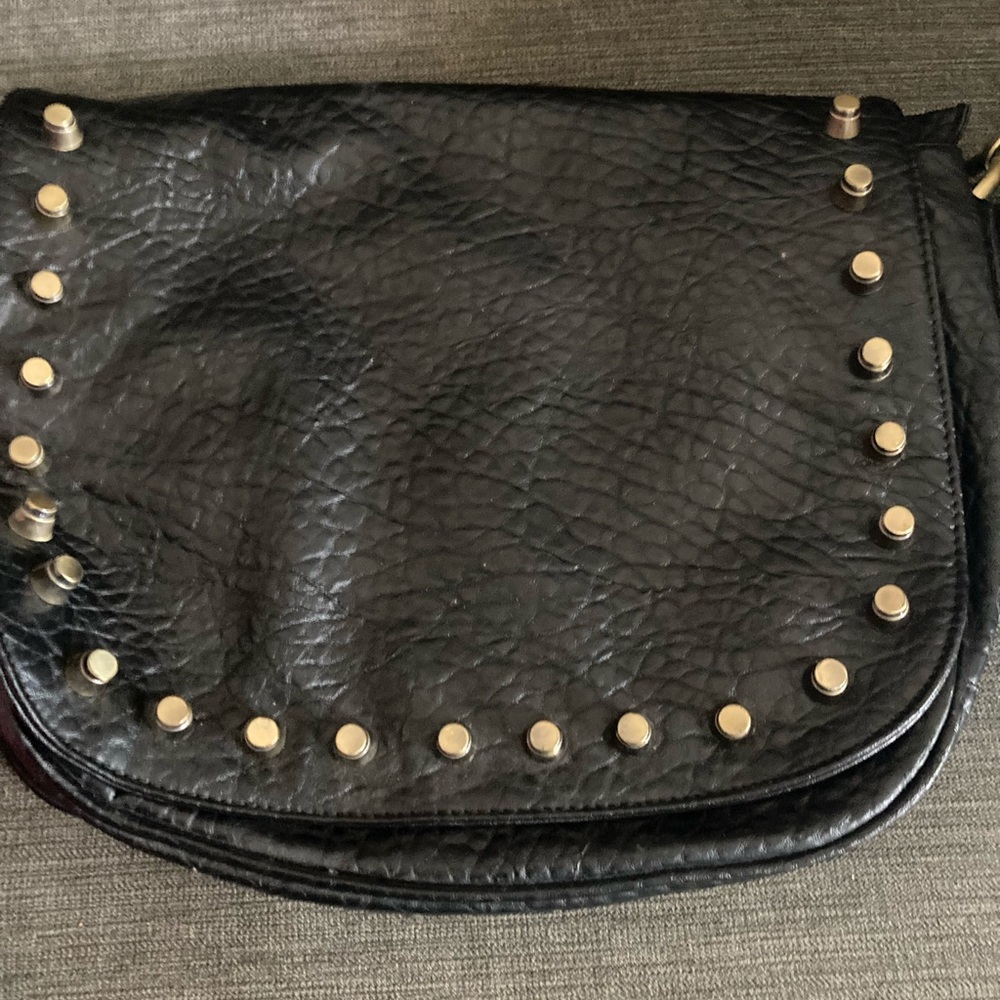 Súper Chic crossbody black and old gold